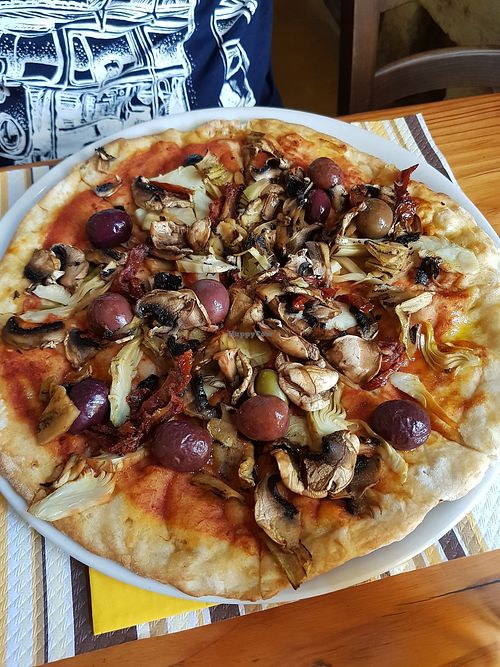 Pizza Sant'Agata at Coogi's Restaurant in Mdina