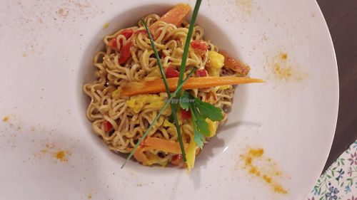 Fideos de Remolacha morada con verdura con salsa de soja y coco at Amaranta Biobar in Valencia