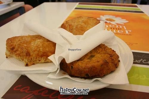 empanadas and such at Bem-Me-Quer in Lisbon