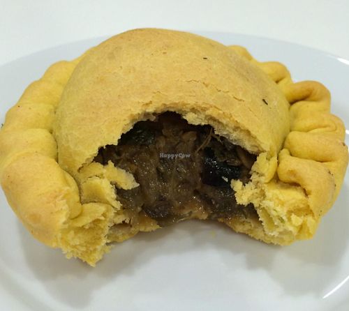 empanada vegan at Celeiro - Dezembro in Lisbon