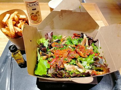Salade vegan élaborée sur la base des ingrédients du burger au portobello at Big Fernand in Cannes