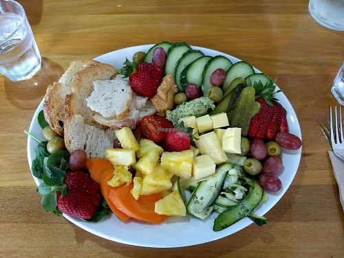 Entrée Platter at Harvest Hangout in Gisborne