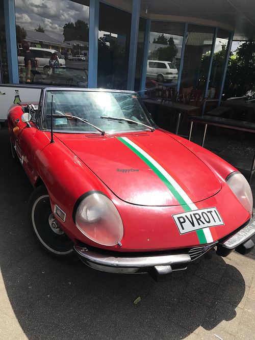 Vintage car at Paradiso Ristorante Pizzeria in Te Anau