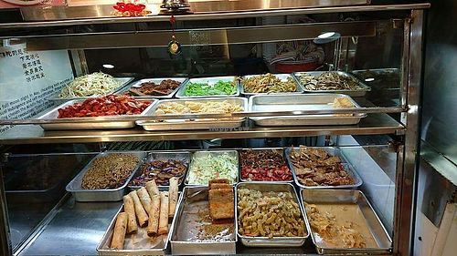 economic rice buffet selection  at Yi Xin 一心素食 in West Singapore