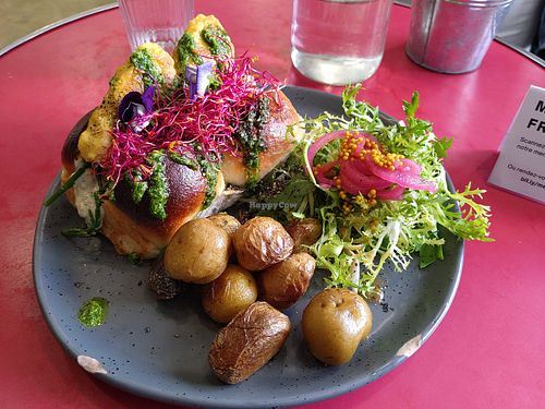 Selfish burger at Aujourd'hui Demain Cafe in Paris