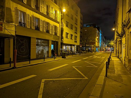 Der Laden von Außen at Aujourd'hui Demain Cafe in Paris