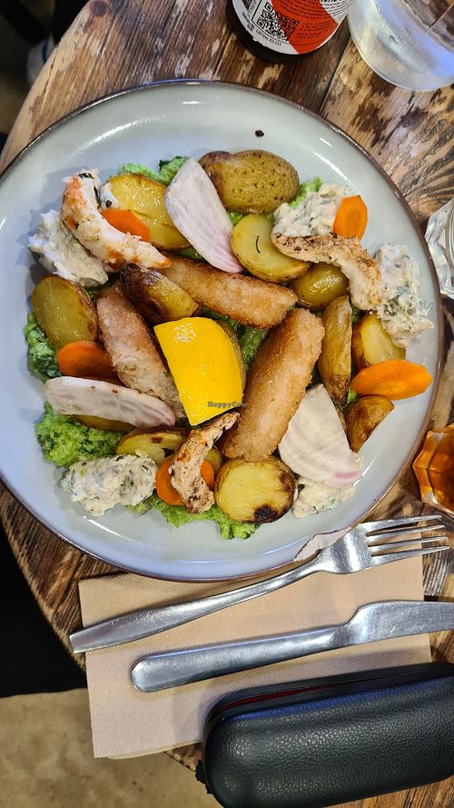 Fish&peas&scampi at Aujourd'hui Demain Cafe in Paris