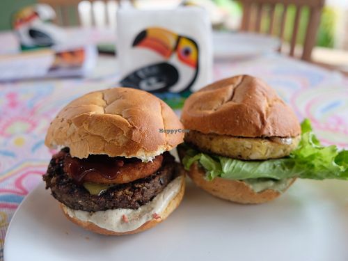 Palmito burger and BBQ burger  at Paraty EcoHostel e Restaurante Vegano in Paraty