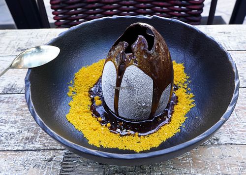 Huevo Dracarys at Wild Food in Granada