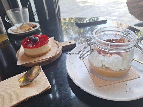 Left cheese cake, right hand side banoffee at Wild Food in Granada