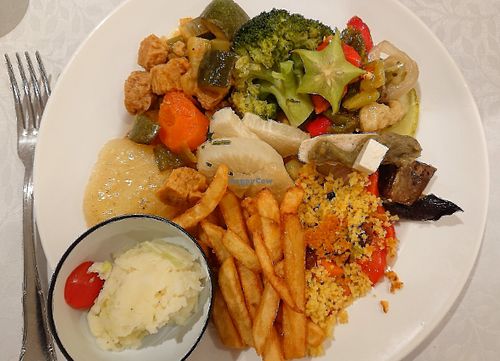 Vegan sample plate from the evening buffet at Hotel Jardin Tecina in La Gomera