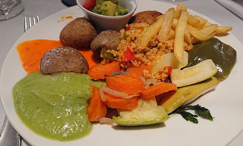 Vegan sample plate from the evening buffet at Hotel Jardin Tecina in La Gomera