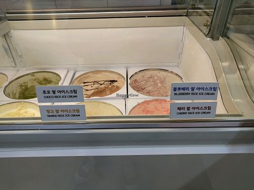 ice cream flavors at Petitami at Suwon Cheon-cheon in Suwon