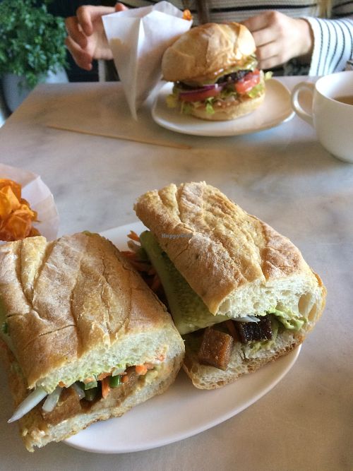 Diner Burger (Mushroom & lentil) and Banh Mi Chay (Vietnamese Tofu) at Urbavore in Lynchburg
