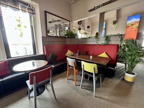 Atmosphere   at Roos Leap in Montrose