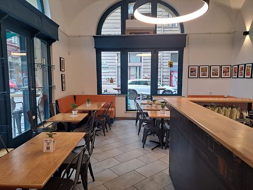 Interior at Vegazzi Specialty Pizzeria in Budapest