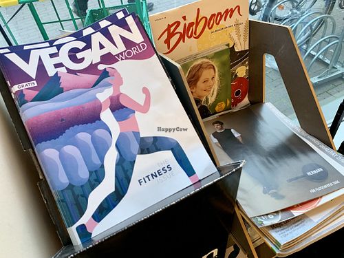 journals at denn's Biomarkt - Hasenheide in Berlin