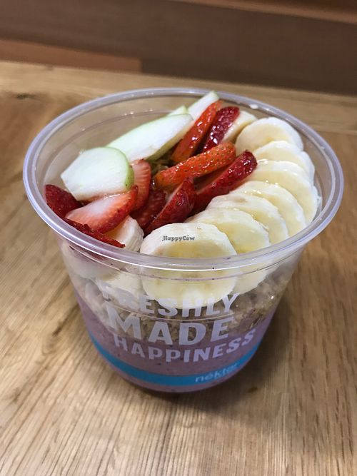 Açaí Peanut Butter Bowl (vegan) at Nekter Juice Bar in Vancouver