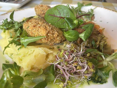 Wiosenne Mielone - Soy minced meat cutlets with mashed potatoes and sour cabbage with dill and cracklings  at Kuchnia PoWolność in Poznan