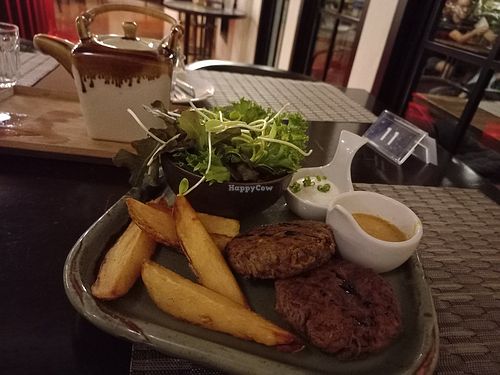 Khoi soi steak with chips at Goodsouls Kitchen in Chiang Mai