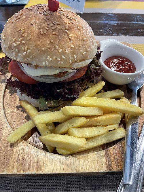 Chicken style burger   at Yes Vegan in Pattaya