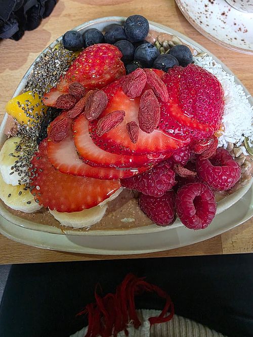 Chocolate peanut butter banana breakfast bowl at Ginger & Mint in East London