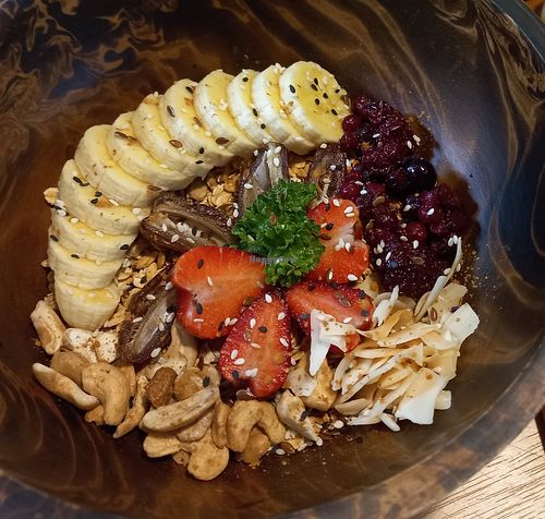 Pure's Granola Bowl #Veganuary at Pure Vegan Heaven @Freeative in Chiang Mai