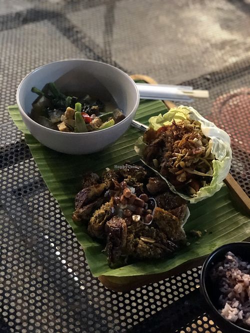 Northern Thai sausage, tempeh curry, rice, Pamelo salad at V Secret Street Food - Food Stall in Chiang Mai