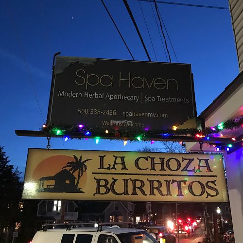Night life at La Choza in Vineyard Haven