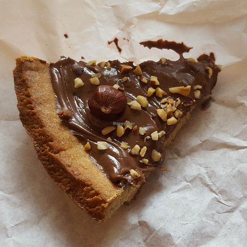 Vegan chocolate and hazelnut tart  at Spinnato il Fornaio di Spinnato Walter in Palermo
