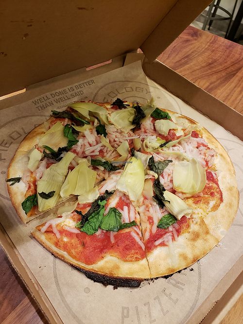 Thin crust, spinach, artichoke, & basil with daiya cheese. at Pieology in North Las Vegas