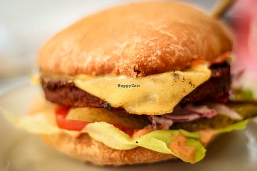 cheezeburger at Forky's - Veleslavinova in Prague