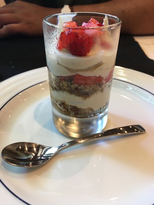 raw tiramisu at Rawdical Vegan Kitchen in Santiago