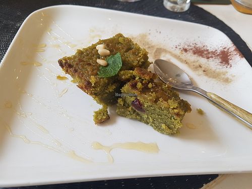 Matcha-almond cake at Une Cuillère Pour Maman in Bergerac