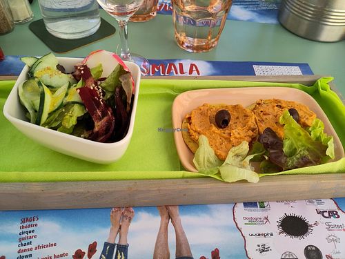Blinis and dried tomato cream at Une Cuillère Pour Maman in Bergerac
