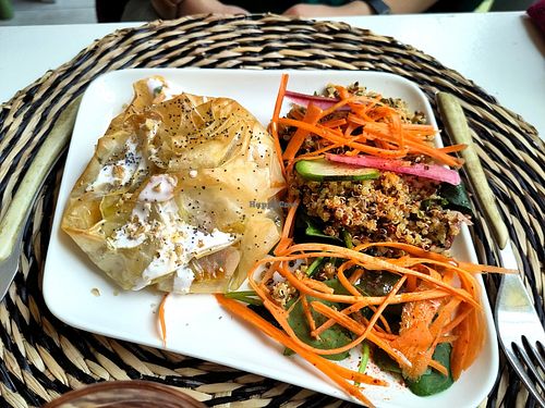 Aumônière with walnuts and pumpkins, quinoa salad at Une Cuillère Pour Maman in Bergerac