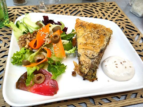 Vegan feta-vegetables pie at Une Cuillère Pour Maman in Bergerac