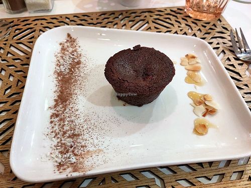 Fondant au chocolat et cranberries at Une Cuillère Pour Maman in Bergerac