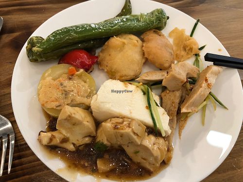 Tofu, deep fried sweet potatoes at Simple me 素來素往 in Kowloon