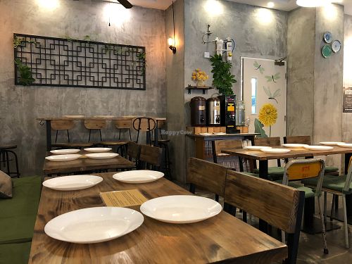 Inside the restaurant at Simple me 素來素往 in Kowloon