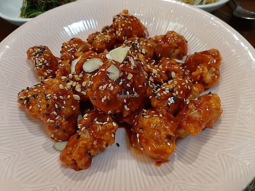 Sweet and sour chick'n at Oh Se Gae Hyang - 오세계향 in Seoul