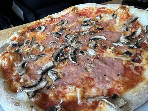 vegan pizza  at Pizzeria Nero in Bielefeld