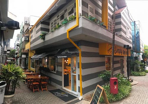 nice place with vegan and vegetarian options 
the menu is amazing  at Bananeira in Barueri