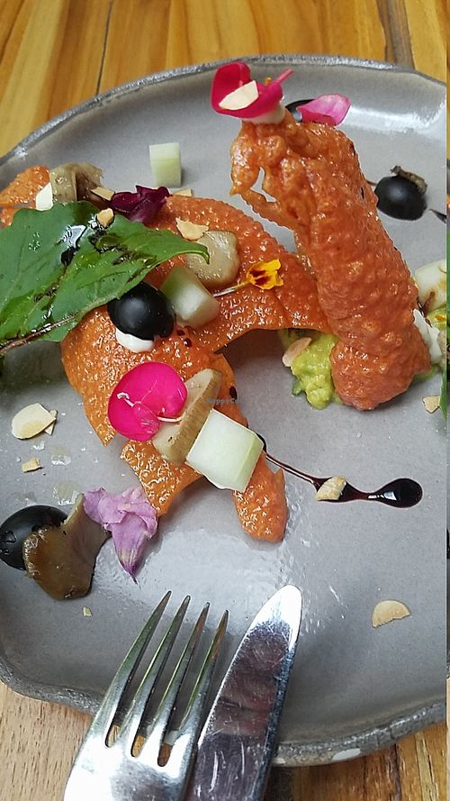 Crackers at Justo Restaurant in Medellin