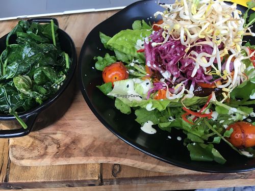 the bun-less vegan burger at Two Trees Eatery in Tibubeneng