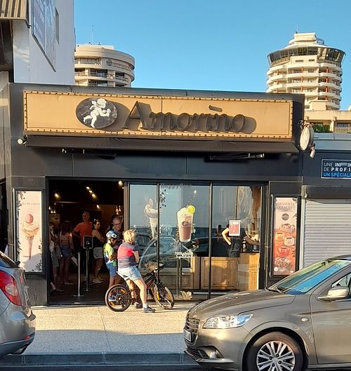 Street view at Amorino - Roger Laroque in Noumea