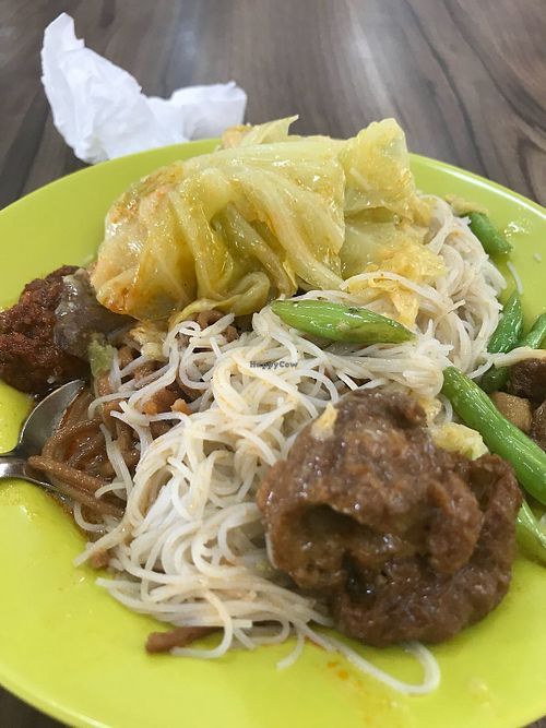 economic bee hoon with vegetables curry
photos credits to veggietemptation sg at Senja Rd - Vegetarian Stall in West Singapore