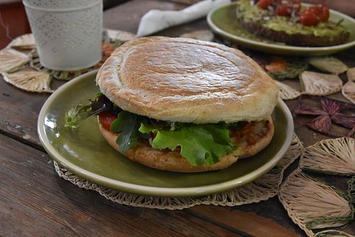 Jack's fruit hamburger at Dona Flor Cafe in Lisbon