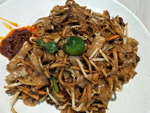fried kway teow (noodles) at Long Quan Vegetarian Stall in North Singapore