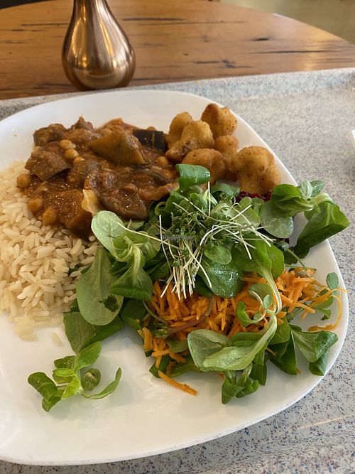 Curry, rice, cawliflower and salad from the buffet (7,80€)  at Mangolds in Graz